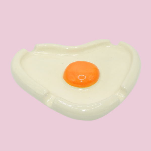 egg ashtray (pre-order)